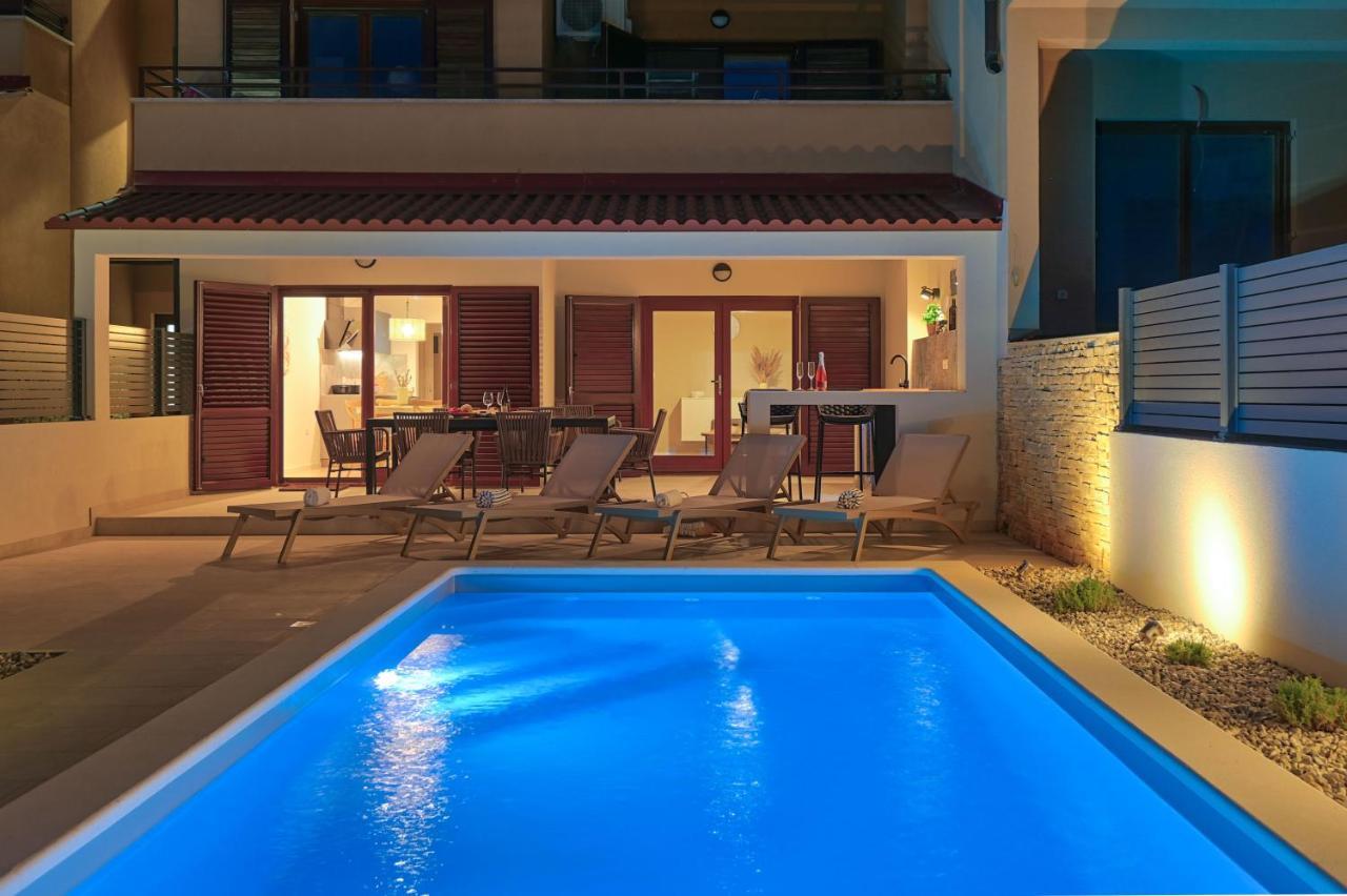 Apartment Zala With Private Pool Ližnjan Buitenkant foto